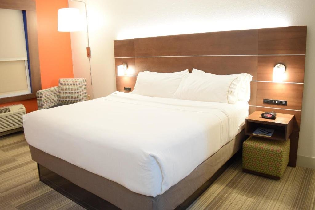 Habitación doble De lujo Holiday Inn Express & Suites Pensacola West I-10, an IHG Hotel