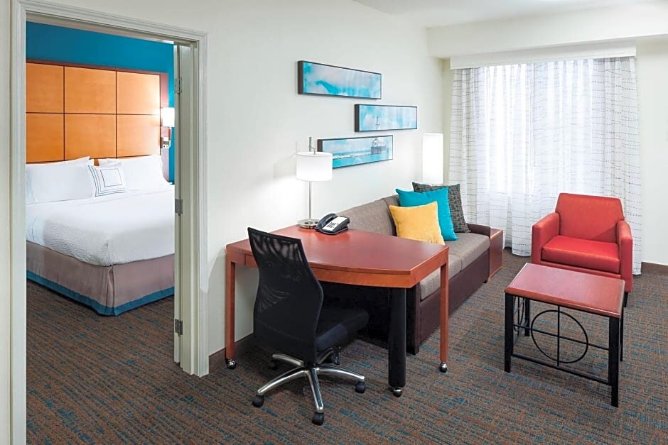 Четырёхместный люкс с 2 комнатами Residence Inn by Marriott Chicago Lake Forest/Mettawa