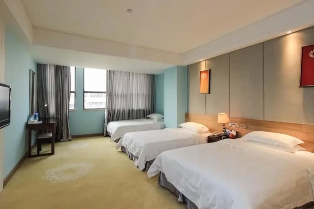 Standard room Guangzhou Superior Hotel