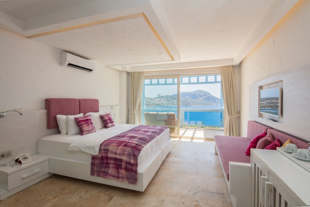 Supérieure double chambre avec balcon et Vue mer Kalkan Asfiya
