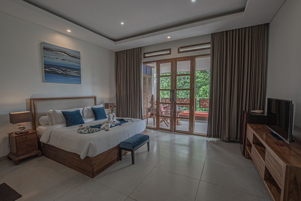 Suite Hidden Seroja Luxury Villa -Jungle and River View
