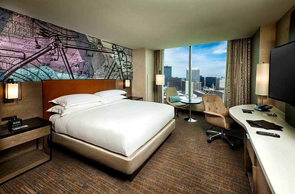 Standard room with lake view Hilton Cleveland Downtown