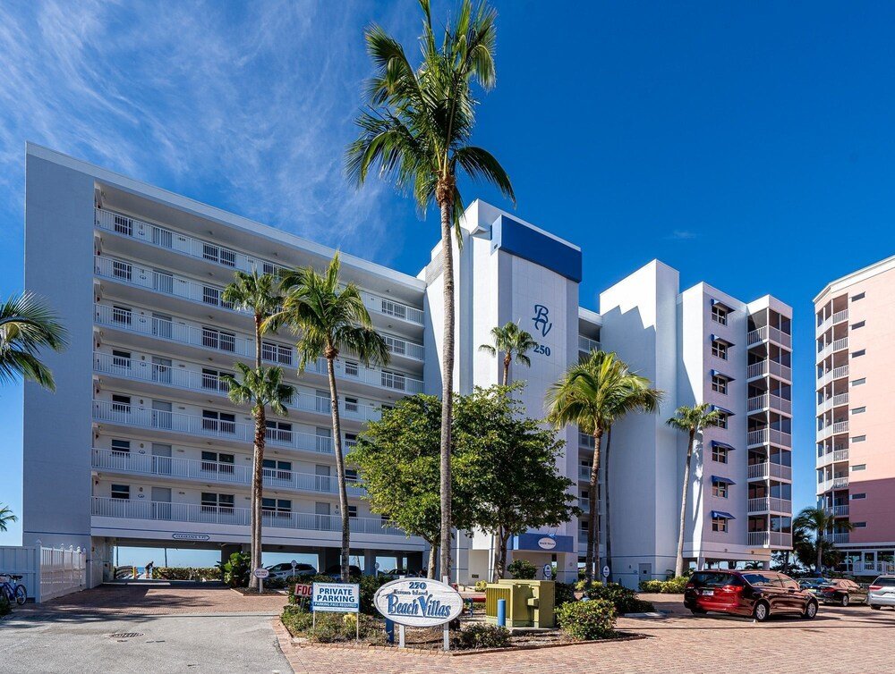 Standard room Welcome To Beach Villa's # 603 Vacation Rental - 250 Estero Blvd 2 Bedroom Condo by Redawning