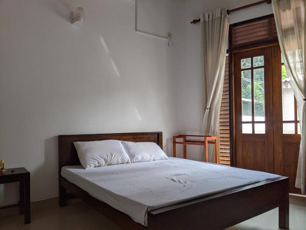 Двухместный номер Standard с балконом Serendip Villa Home Stay Talalla Sri Lanka