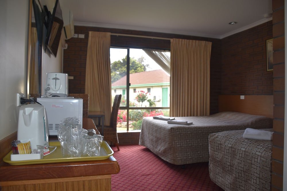 Comfort room with garden view Mount Barker Valley Views Motel & Chalets, Western Australia
