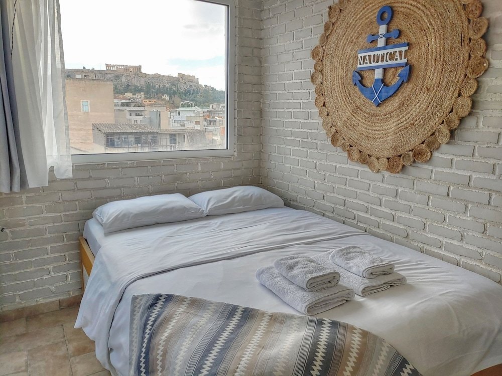 Standard room with city view toStay Athens