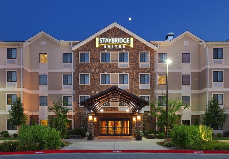 Одноместный номер Standard с 2 комнатами Staybridge Suites Fayetteville, an IHG Hotel