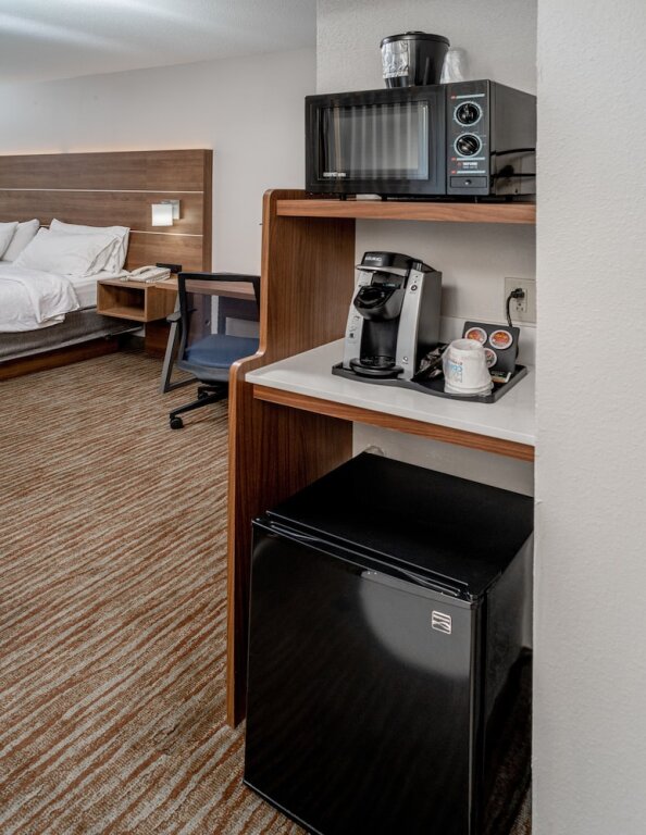 Номер Standard Holiday Inn Express and Suites Pikeville, an IHG Hotel
