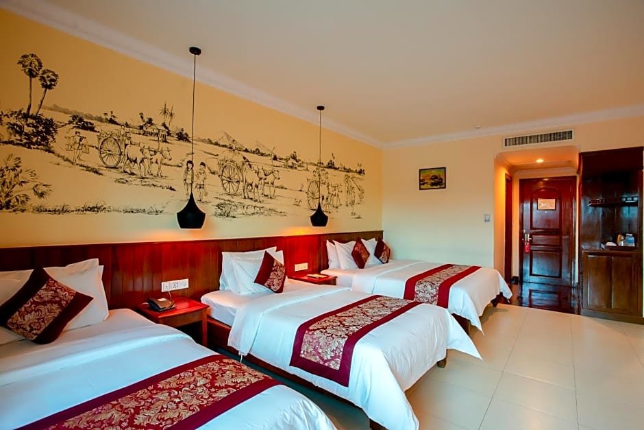 Deluxe Double room Angkor Holiday Hotel