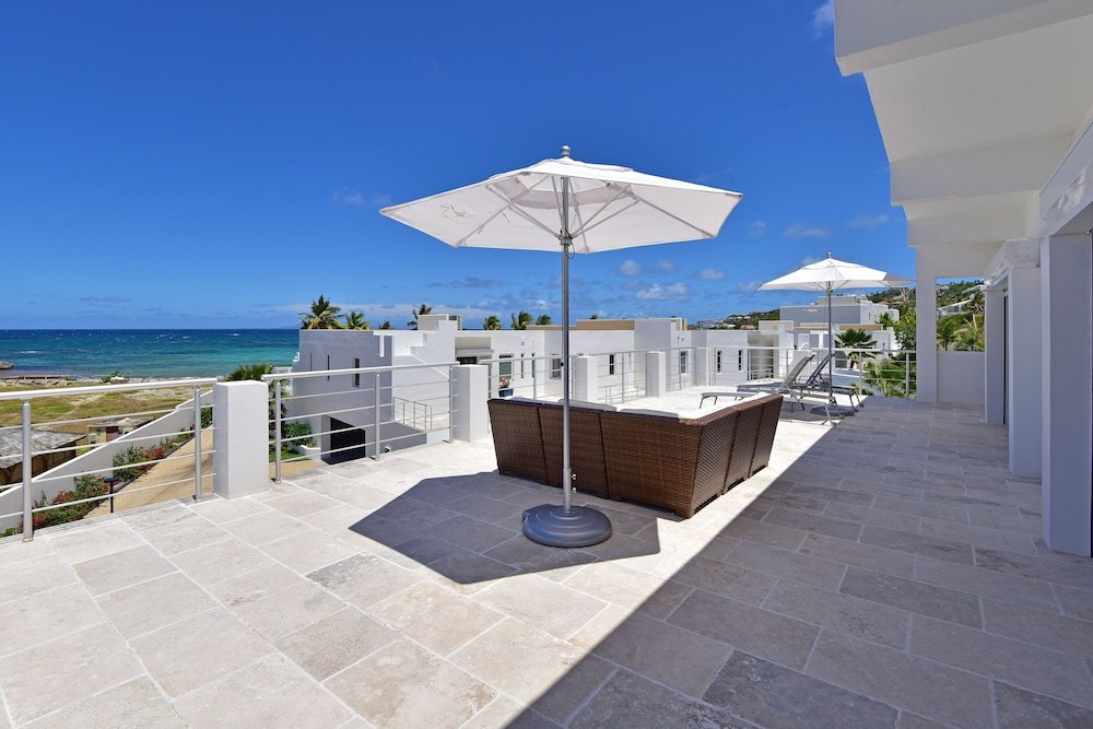 Номер Standard Пентхаус с 2 комнатами с видом на океан Coral Beach Club Villas & Marina