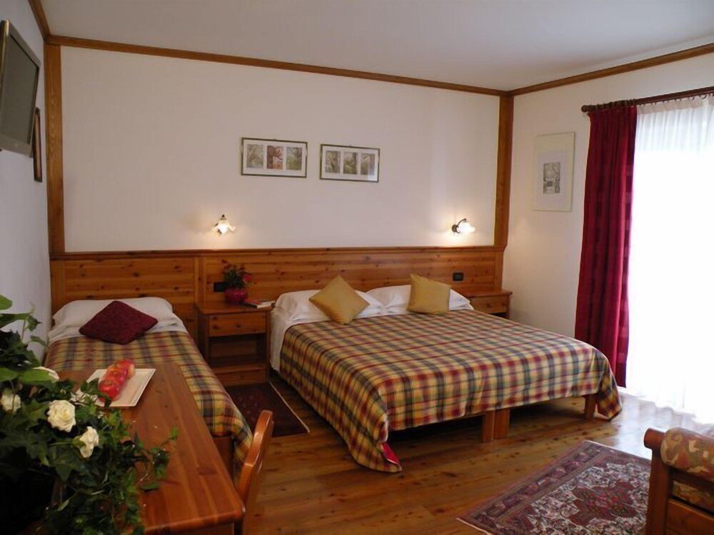 Standard Dreier Zimmer mit Balkon Hotel Garni Civetta