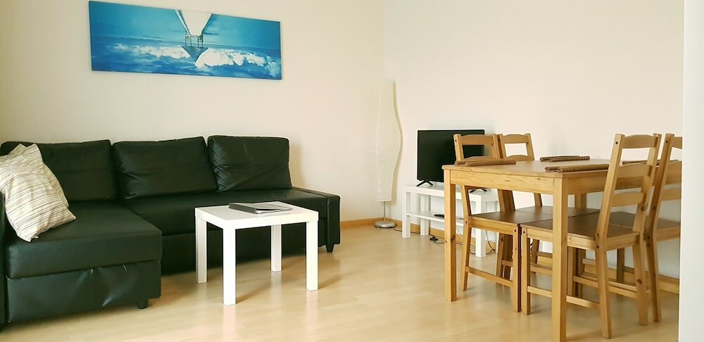 2 Bedrooms Apartment with balcony Easy-Living Apartments Lindenstrasse 48