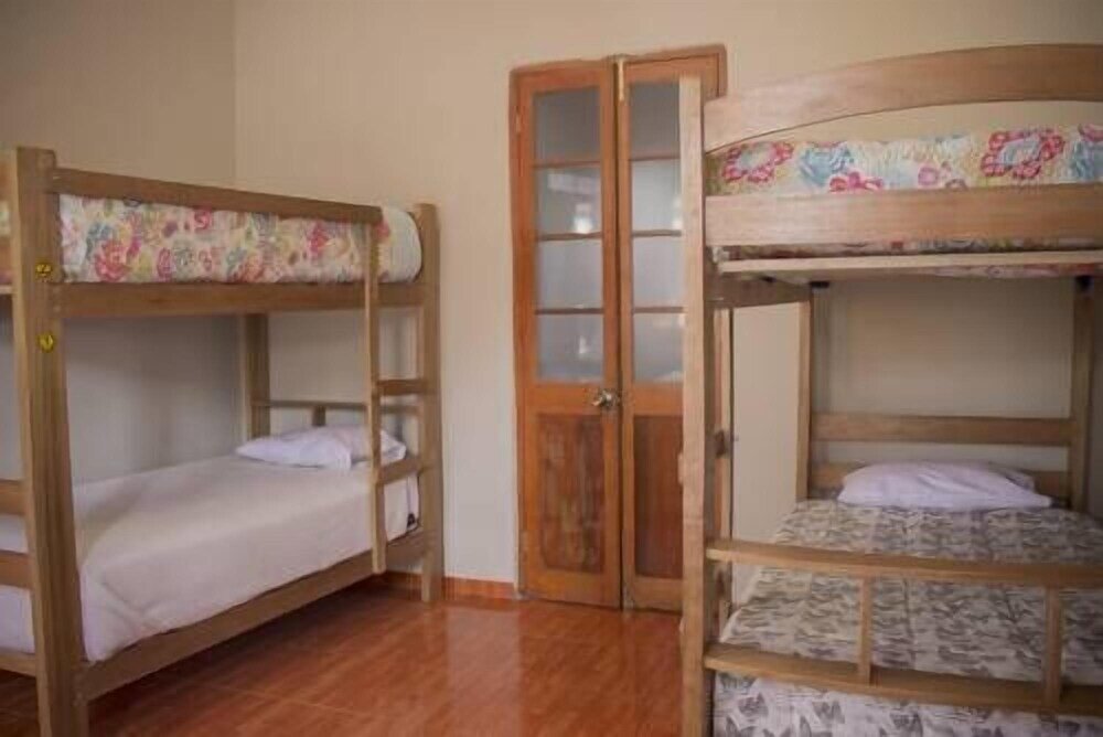 Кровать в общем номере Dari's House Hostel
