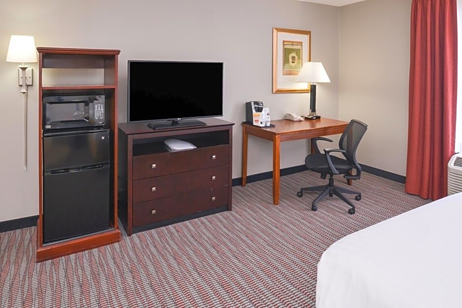 Standard room Holiday Inn Express Hotel & Suites North Little Rock, an IHG Hotel
