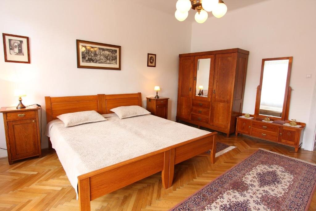 Апартаменты с 2 комнатами Penzion Jelen Vranov nad Dyjí