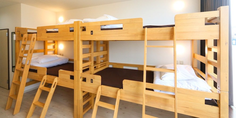 Standard Quadruple room Air Hostel LCC