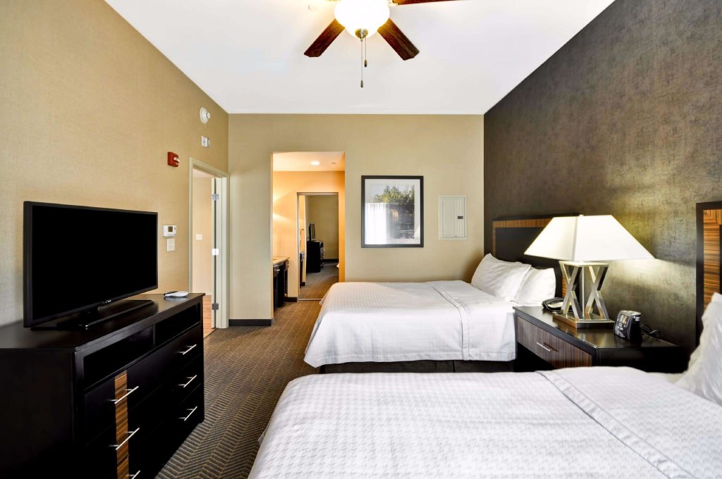 Двухместный люкс c 1 комнатой Homewood Suites by Hilton Hartford / Southington CT