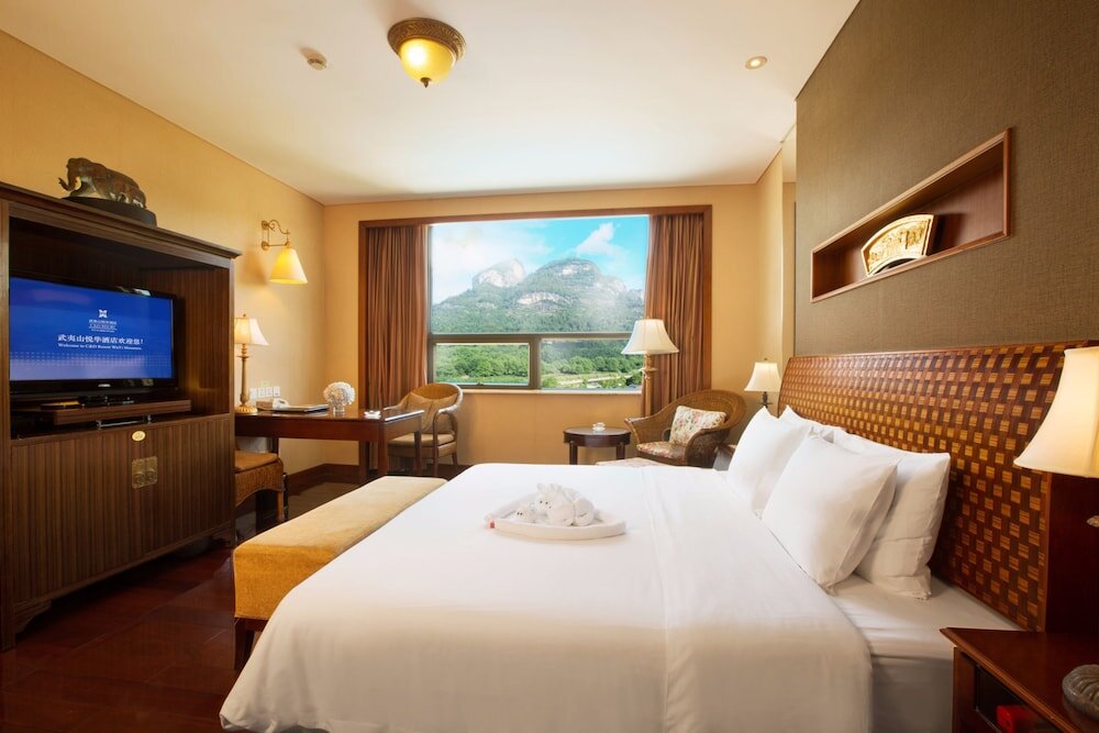 Люкс Deluxe с видом на горы C&D Resort,Wuyi Mountain