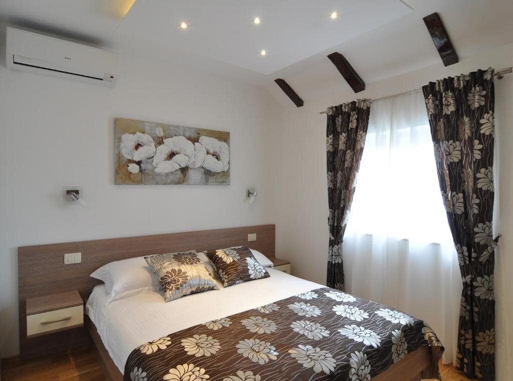 Comfort room Deluxe Apartments & Rooms Sarella