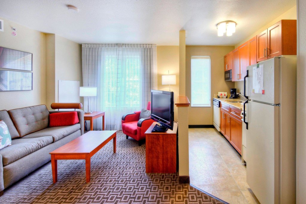 Suite 2 camere TownePlace Suites by Marriott Raleigh Cary-Weston Parkway