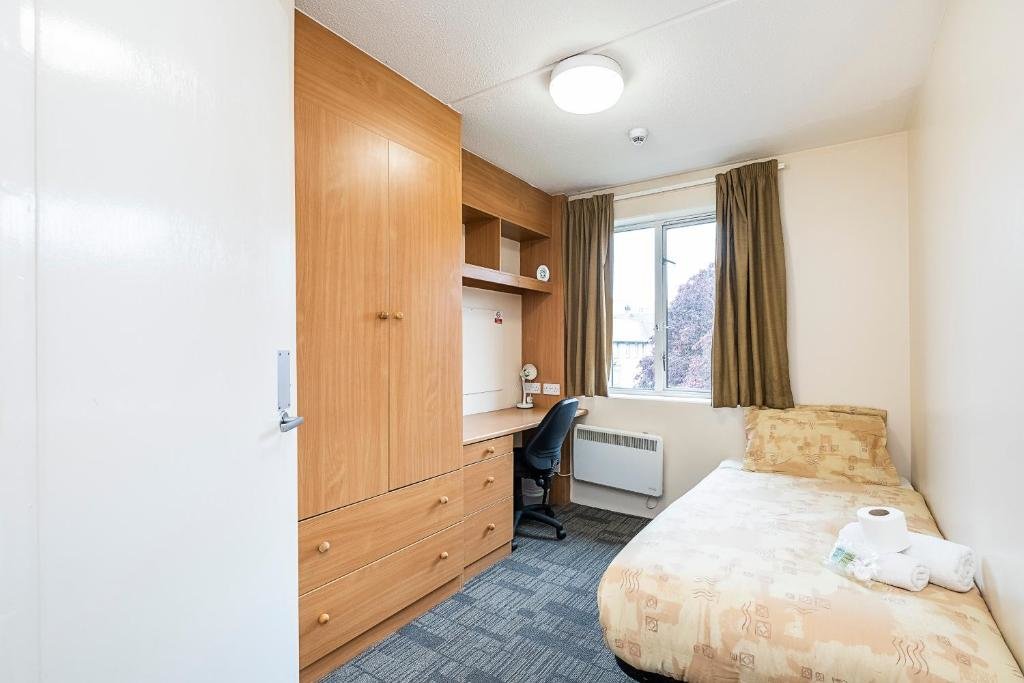 Apartamento Estándar Private Rooms in COLINDALE - SK