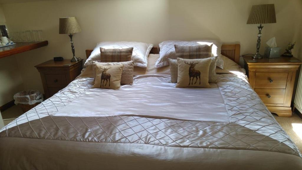 Standard Triple room Hillhaven Bed &Breakfast