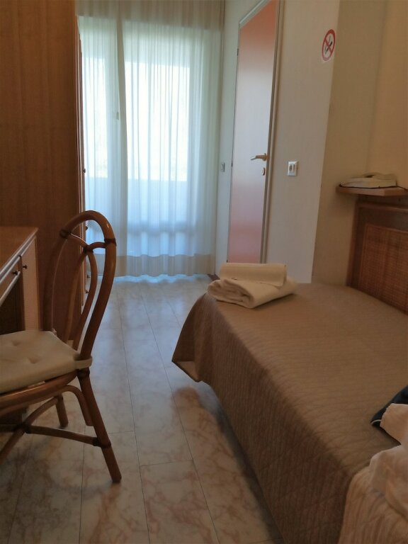 Standard Einzel Zimmer mit Balkon Hotel Capri