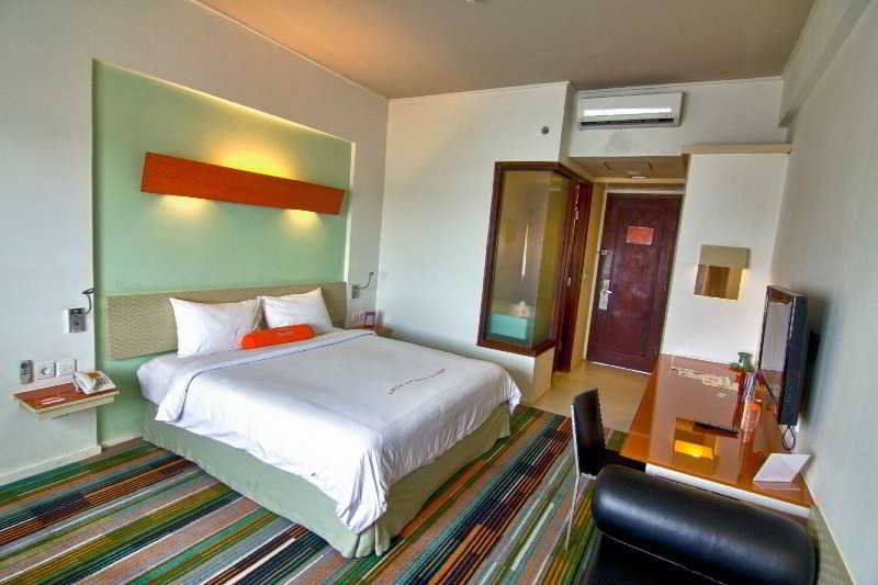 Двухместный номер Standard HARRIS Hotel Batam Center
