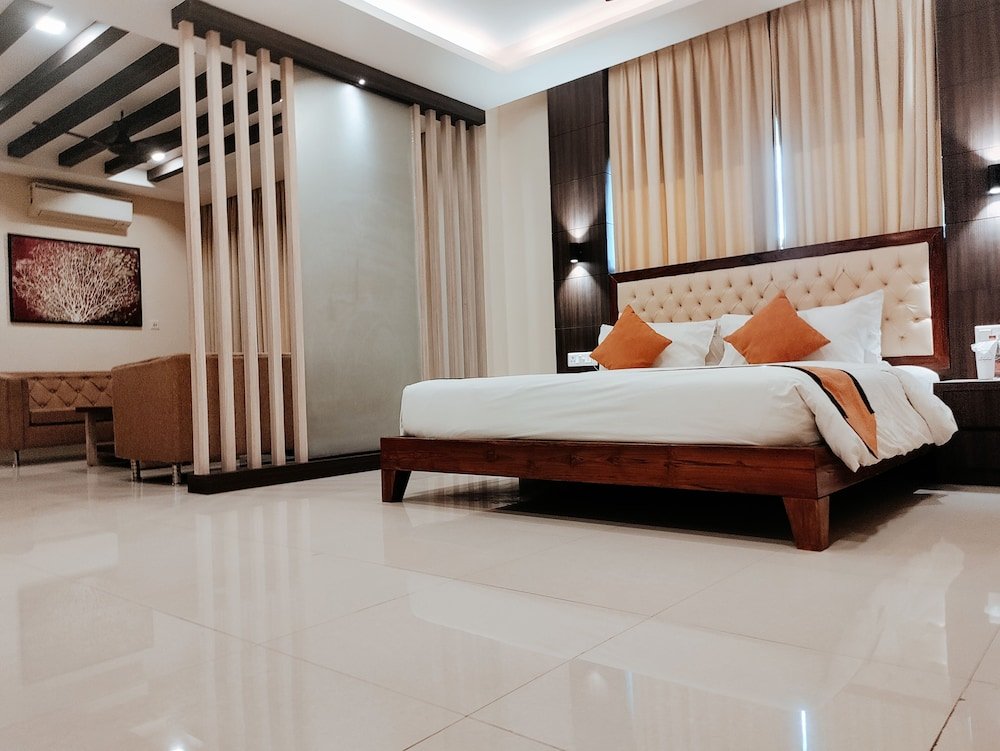 Suite Luxury Sambhabana Hotel & Suites