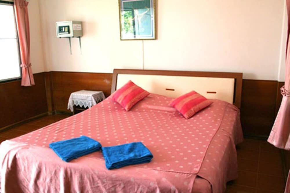 Standard Double room with balcony Rung Arun Resort