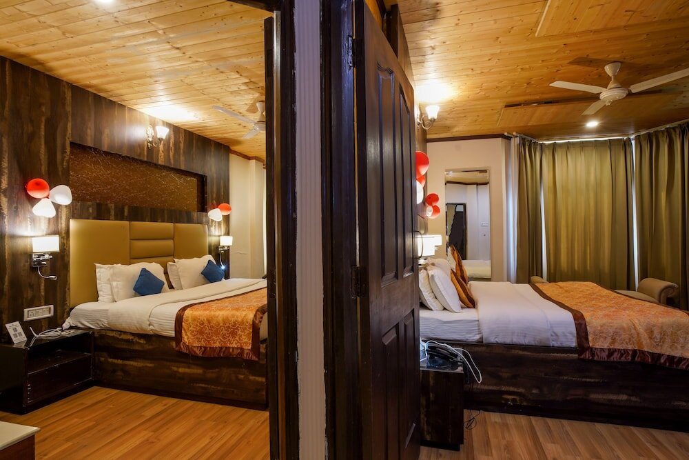 Familie Suite mit Balkon und mit Blick Beyond Stay Lall Ji Tourist Resort Dalhousie