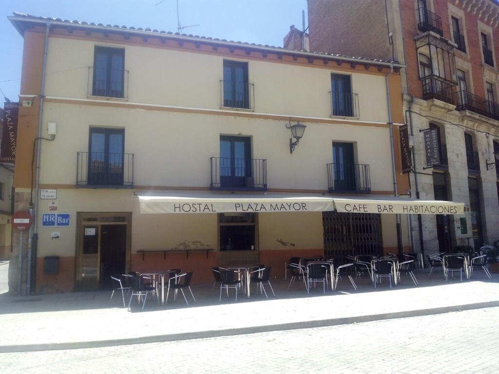 Одноместный номер Standard с балконом и с красивым видом из окна Hostal Plaza Mayor de Almazán