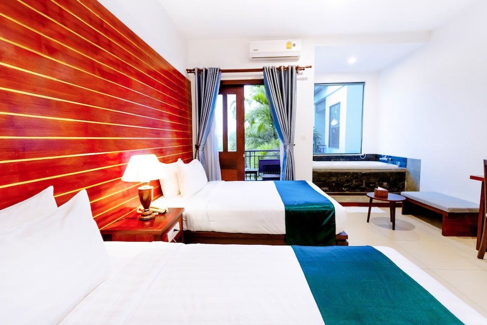 Deluxe Double room with balcony and with pool view Green Amazon Residence Hotel