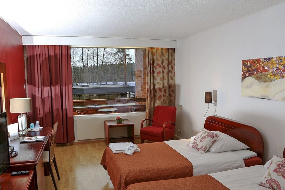 Standard Einzel Zimmer mit Balkon Finlandia Hotel Isovalkeinen