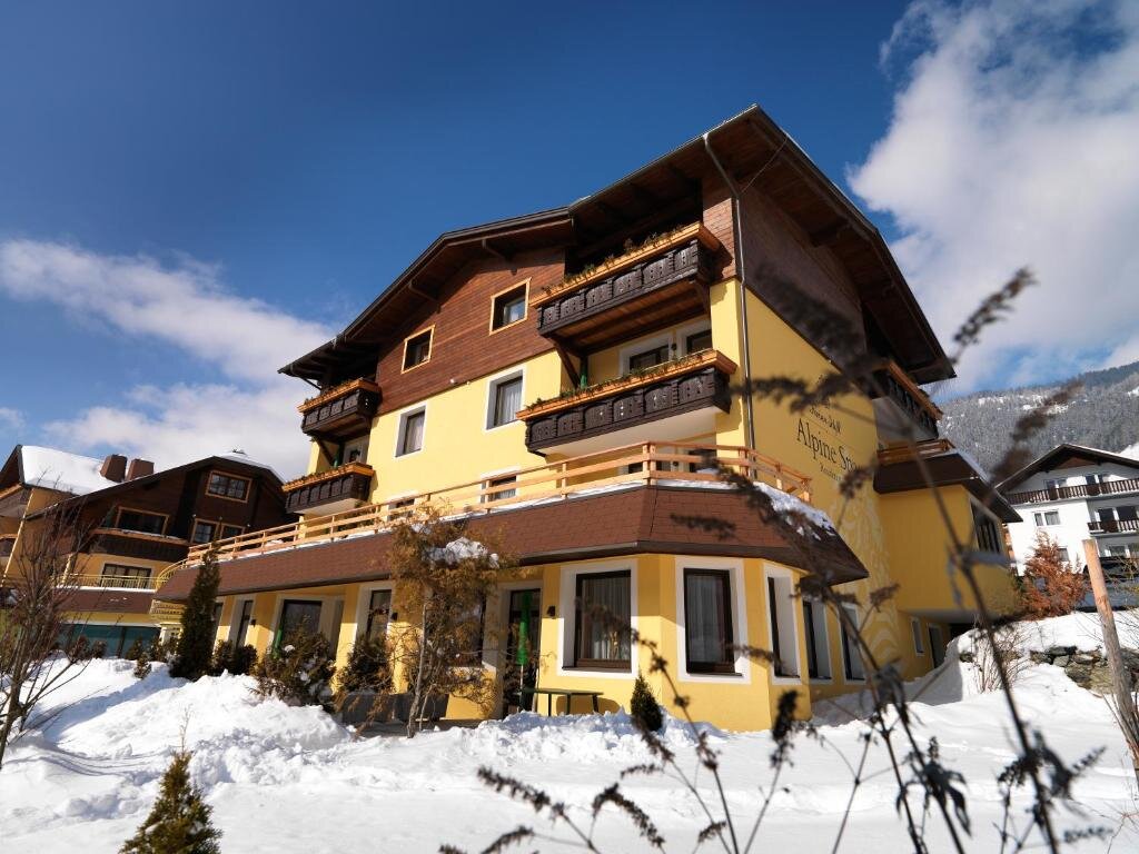Апартаменты Alpine Spa Residence