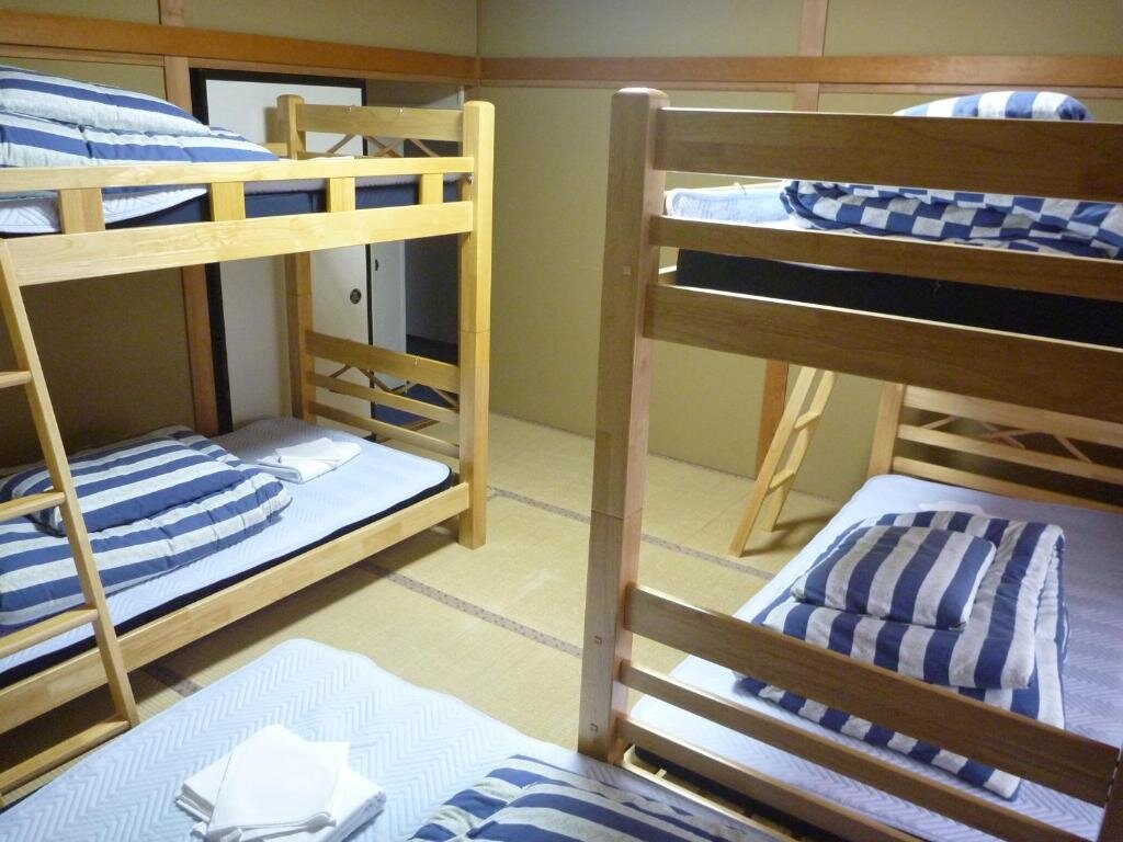 Кровать в общем номере K's House Hakuba Alps - Travelers Hostel