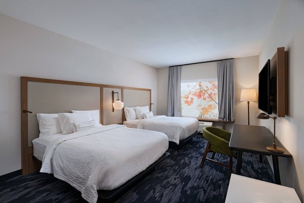 Четырёхместный номер Standard Fairfield Inn & Suites by Marriott Houston Missouri City