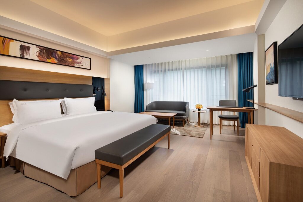 Двухместный номер Premium Holiday Inn Shanghai Hongqiao Central, an IHG Hotel