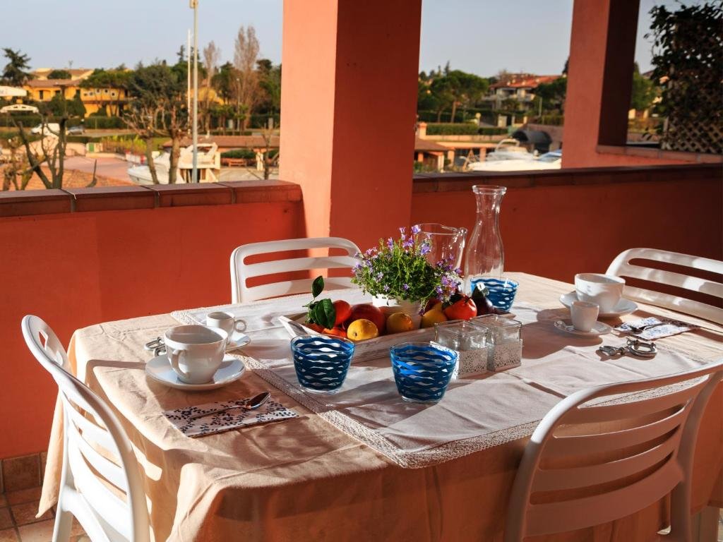 Family Apartment with lake view BellaSirmione Holiday Apartments