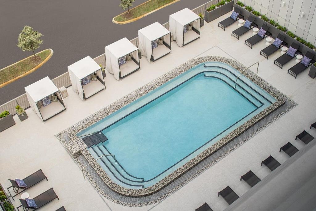 Двухместный номер Standard с видом на бассейн AC Hotel by Marriott Miami Dadeland