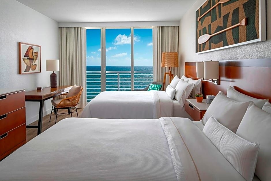 Четырёхместный номер Standard oceanfront The Westin Fort Lauderdale Beach Resort