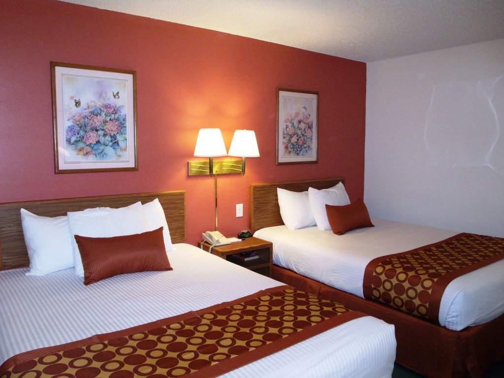Четырёхместный номер Standard Americas Best Value Inn and Suites - Nevada