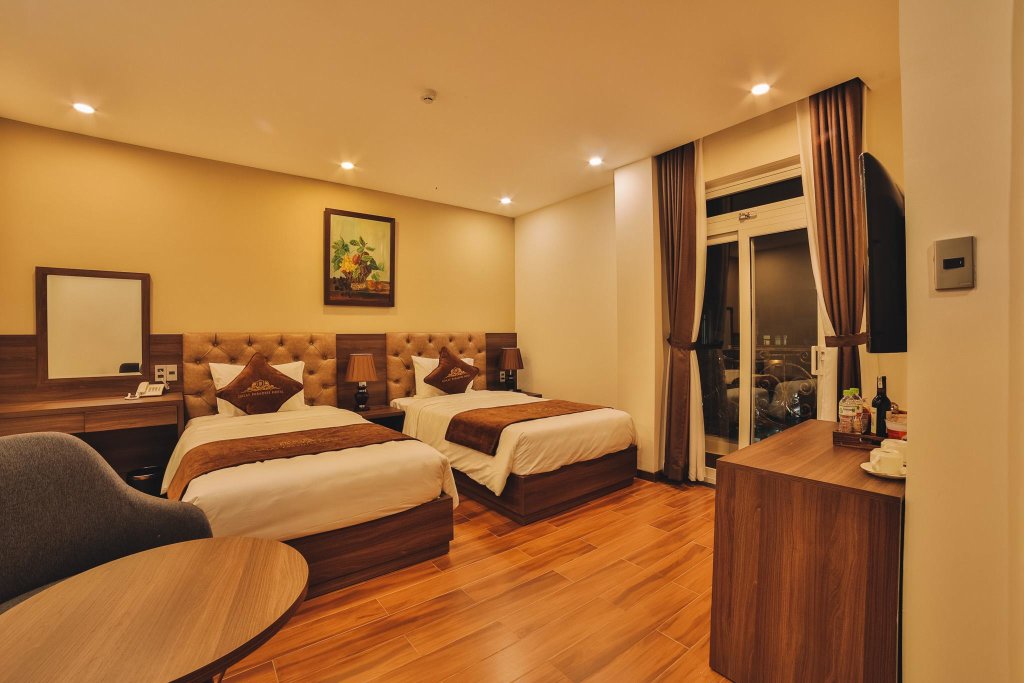 Четырёхместный номер Superior Dalat Paradise Hotel