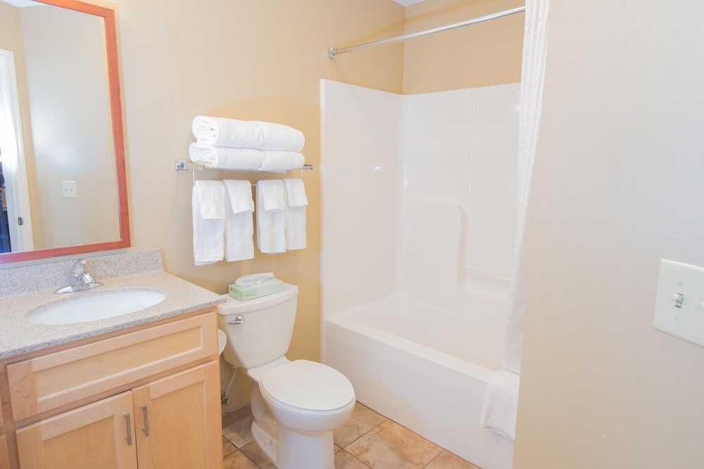 Standard Suite Candlewood Suites Minot, an IHG Hotel