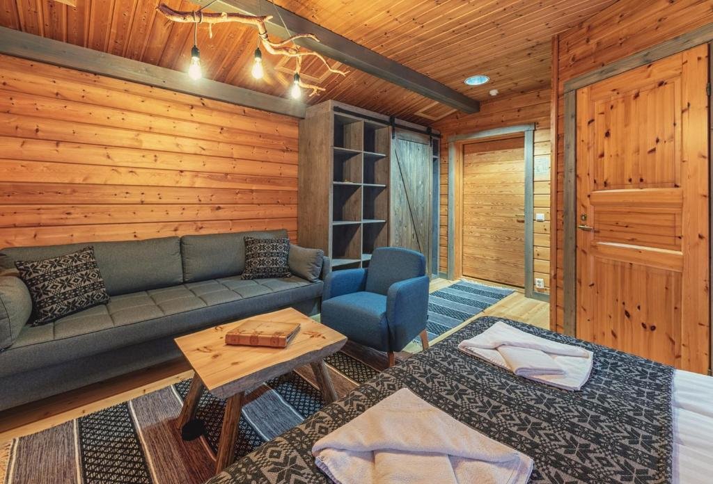 Номер Deluxe Harriniva Adventure Resort Cabins
