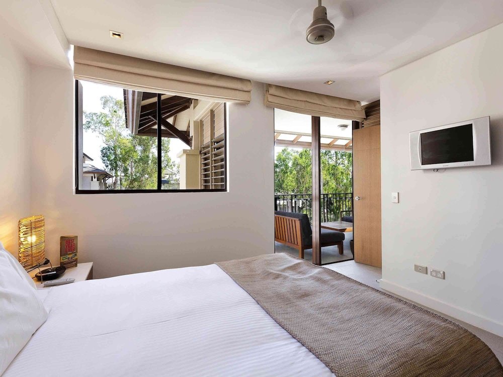 Апартаменты c 1 комнатой с балконом Pullman Palm Cove Sea Temple Resort & Spa
