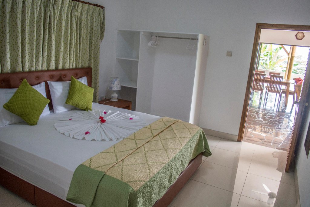 Double Suite Anse Soleil Beachcomber Hotel and Self Catering