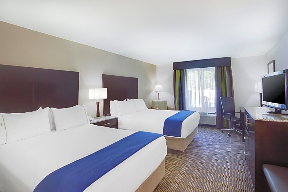 Двухместный номер Standard Holiday Inn Express Hotel & Suites Mebane, an IHG Hotel