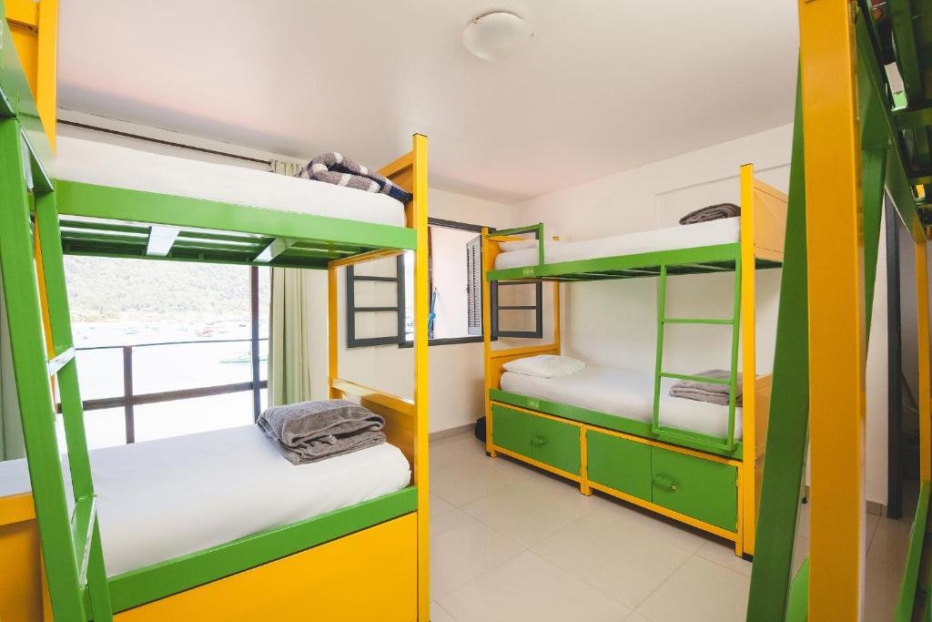 Bed in Dorm Che Lagarto Hostel Ilha Grande
