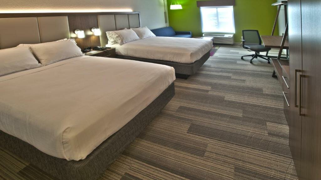 Quadruple Suite Holiday Inn Express & Suites Evansville North, an IHG Hotel